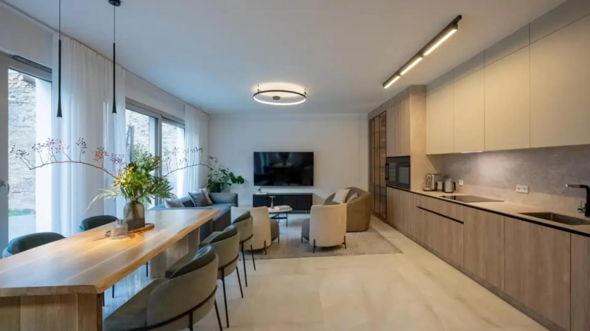Luxury House In City Center Berlin联系方式